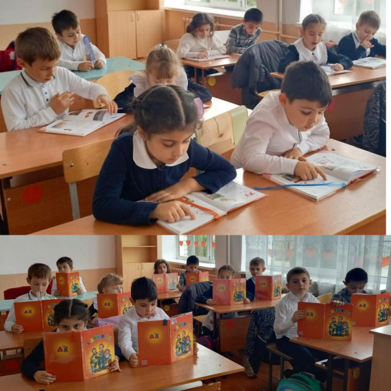 Учащиеся 1 а класса принимают участие в акции «Любимые книги Навигаторов Детства».