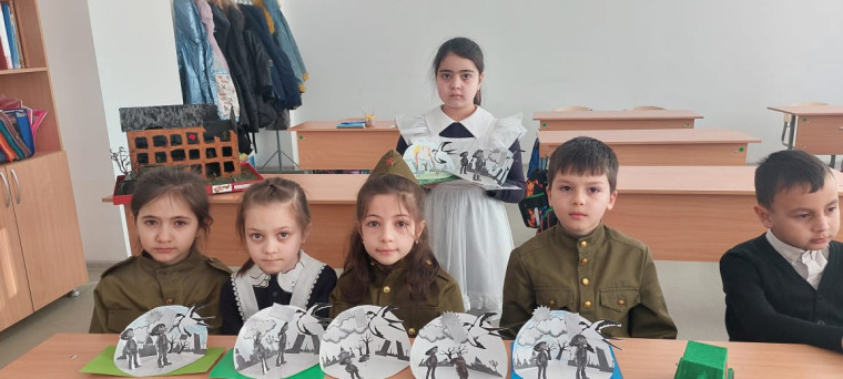 Во 2 А классе прошла акция "Блокадная ласточка".